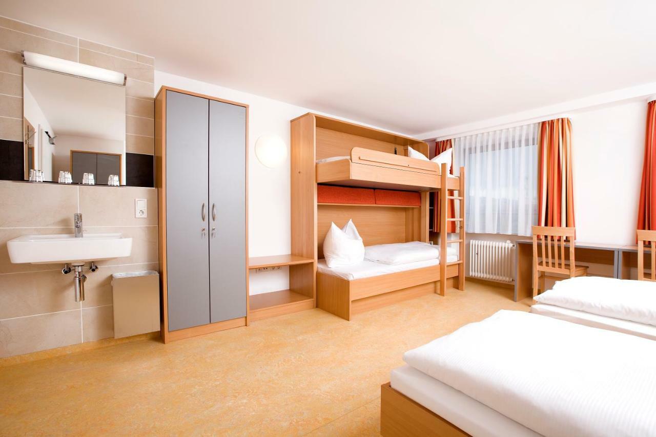 Ausbildungshotel St. Theresia 2* München